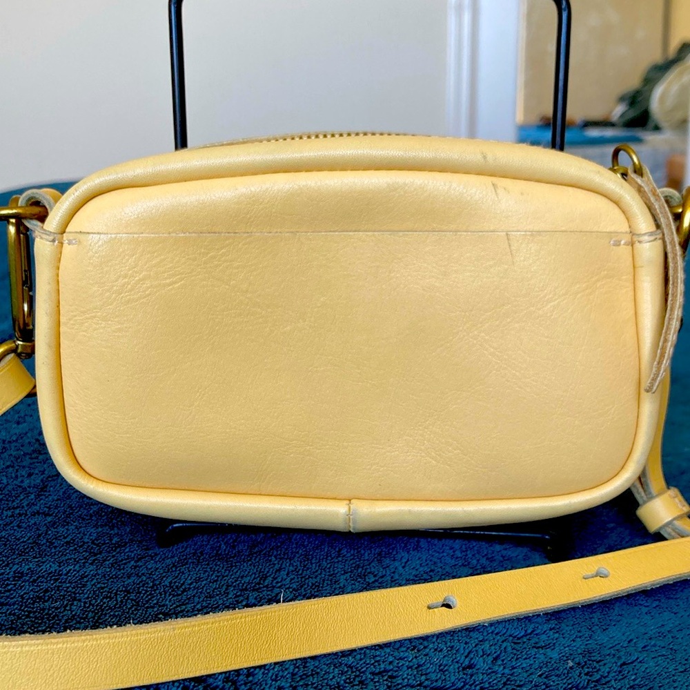 Madewell The Leather Carabiner Mini Crossbody Bag Gilded Chartreuse